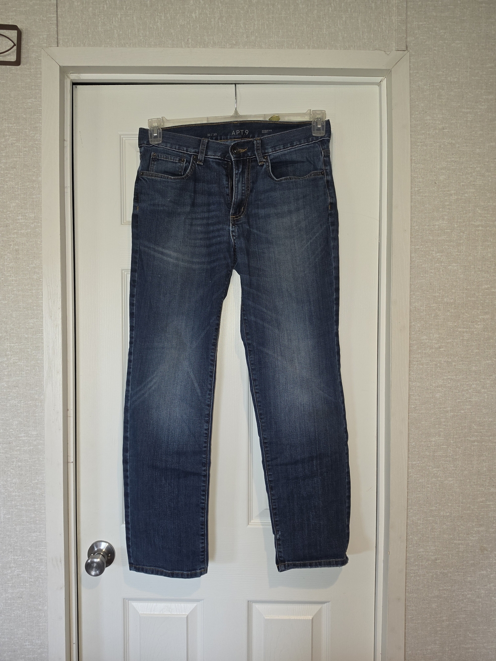 Apt. 9 Men’s Straight Leg Jeans - Dark Blue Wash